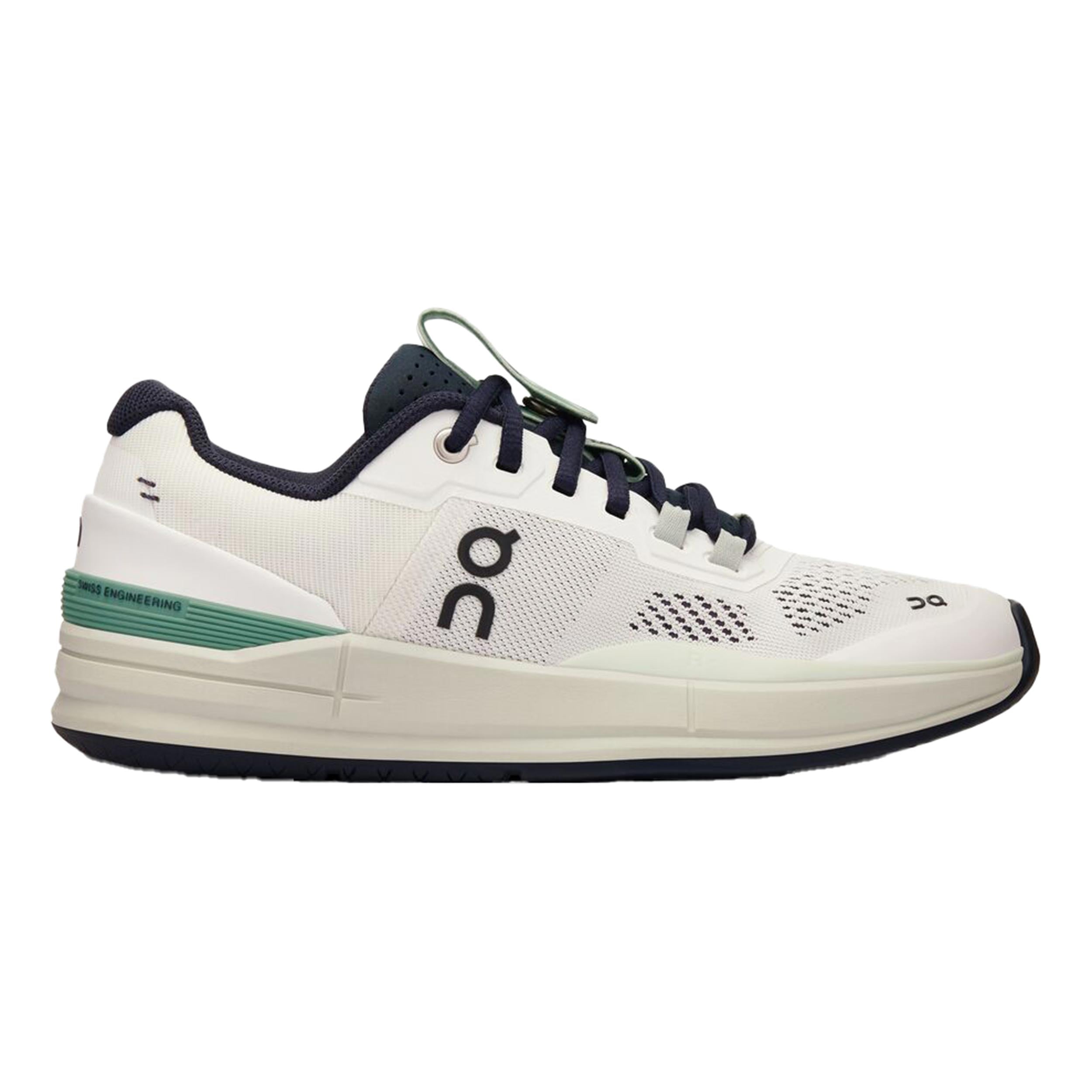 On The Roger Pro All court shoe Women - white, green