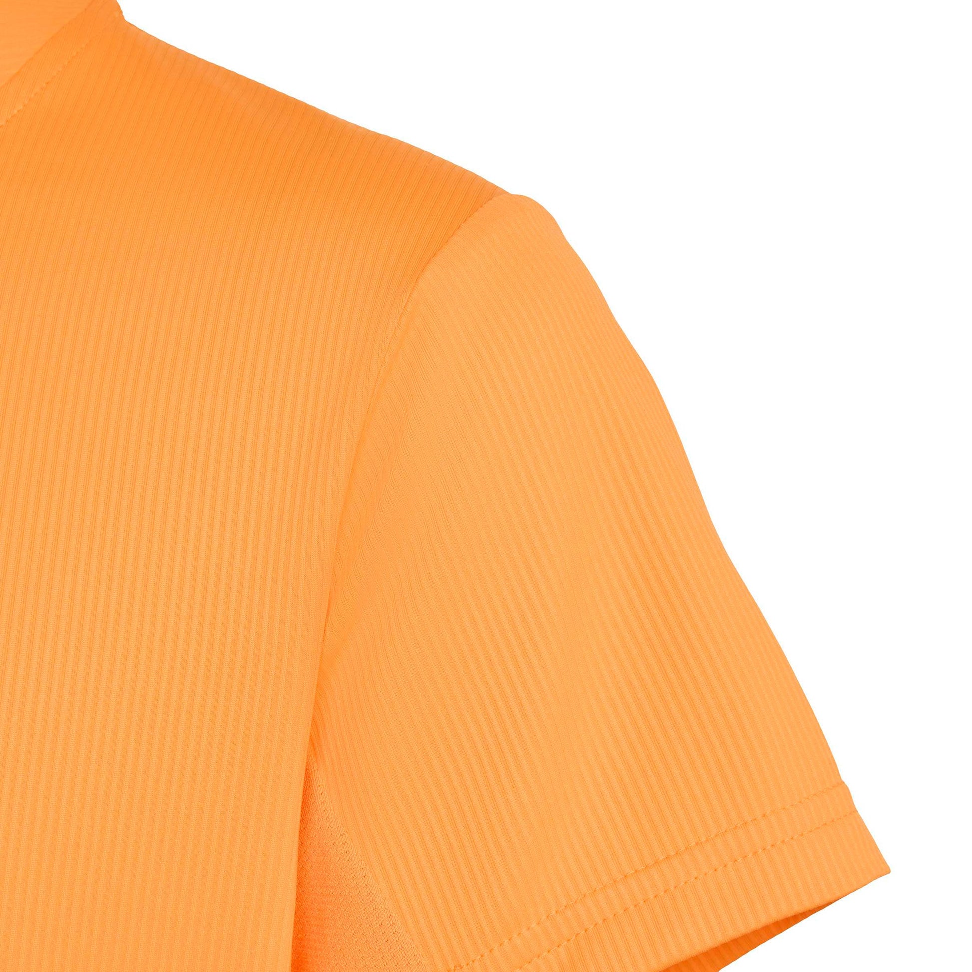 P000000109050100_11.jpg
