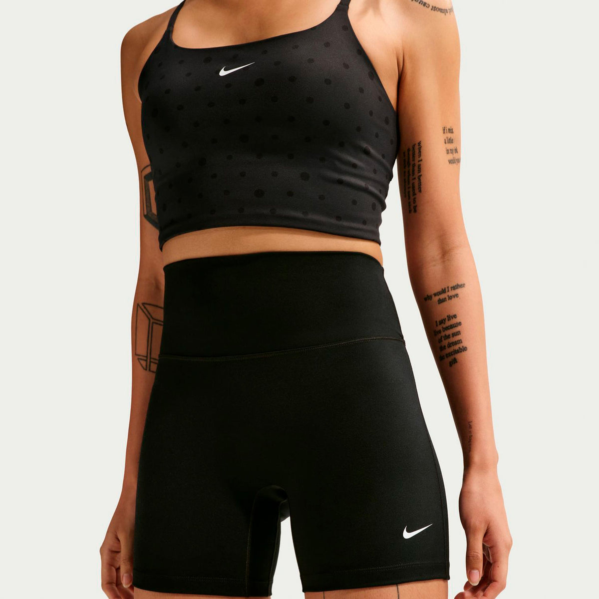 Nike High-Waist 5in Biker  Shorts Women - black