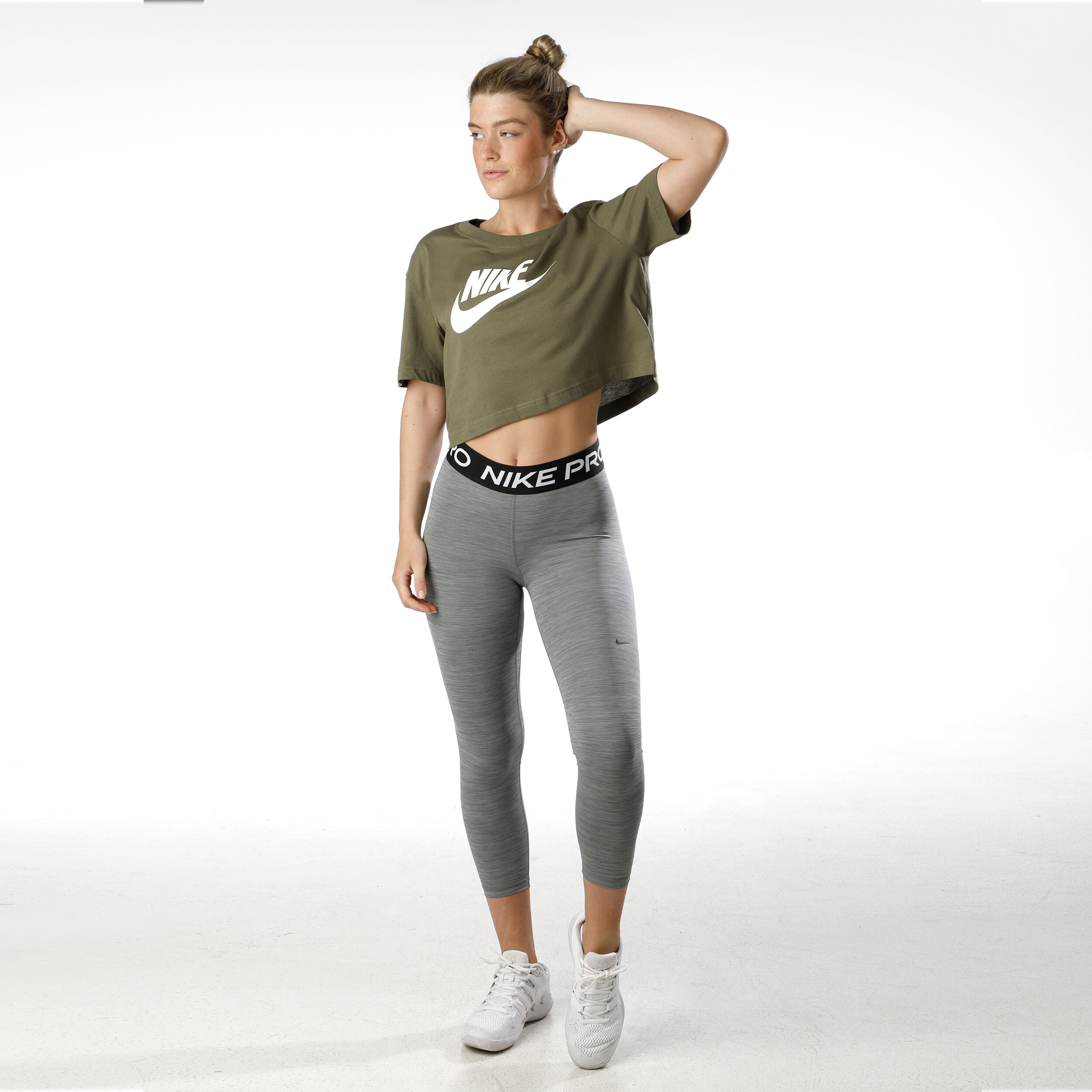 Ensemble nike pro femme hotsell
