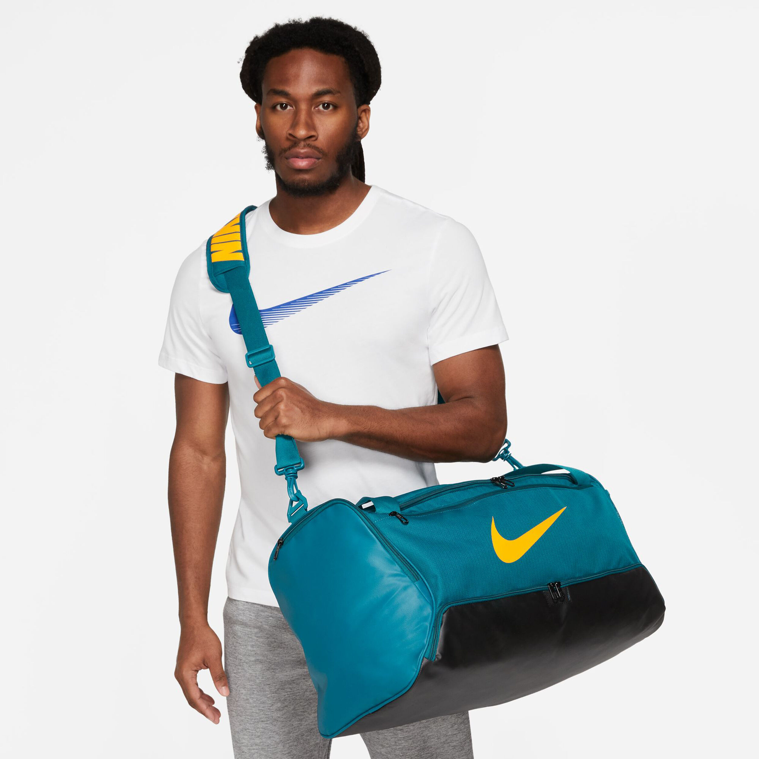 Buy Nike Brasilia 9.5 Sports Bag Green online Padel Point COM